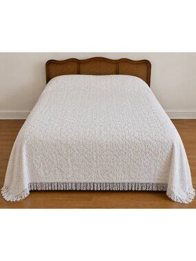 Vintage Chenille Bedspread Full Hofmann Supertuft Tufted White Floral Fringe